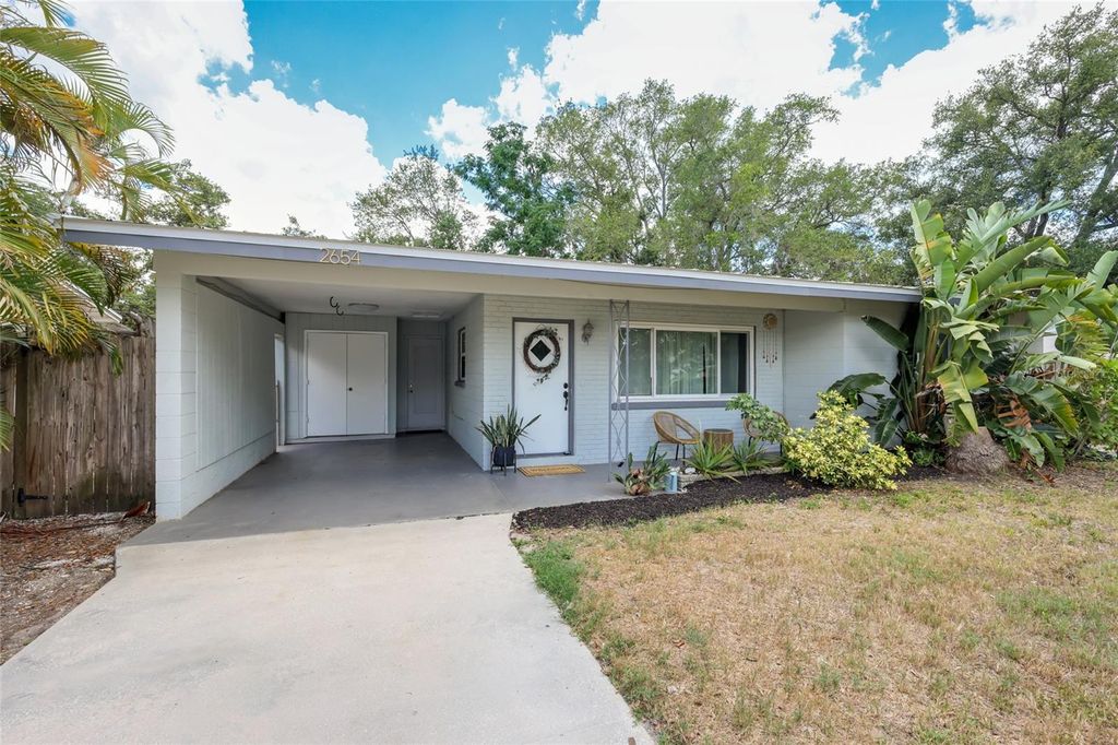 Photo of 2654 Grand Cayman Street, Sarasota, FL 34231 (MLS # A4694859)
