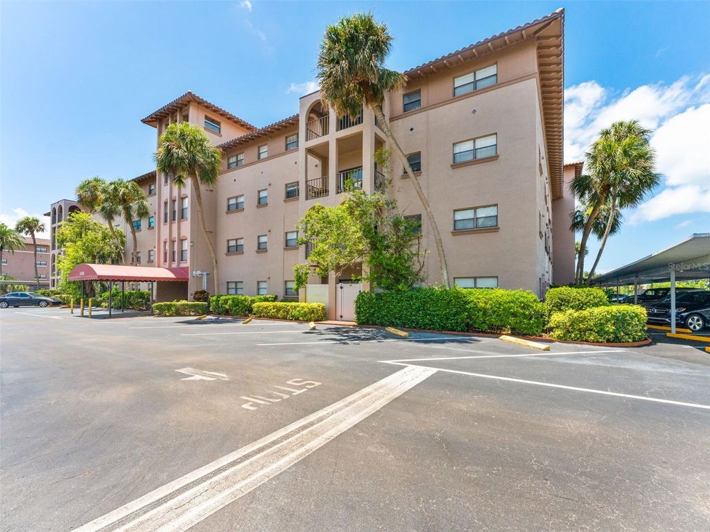 Photo of 6150 Gulfport Blvd #404, Gulfport, FL 33707 (MLS # TB8414637)