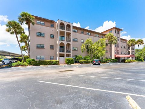 Photo of 6150 Gulfport Blvd #404, Gulfport, FL 33707 (MLS # TB8414637)