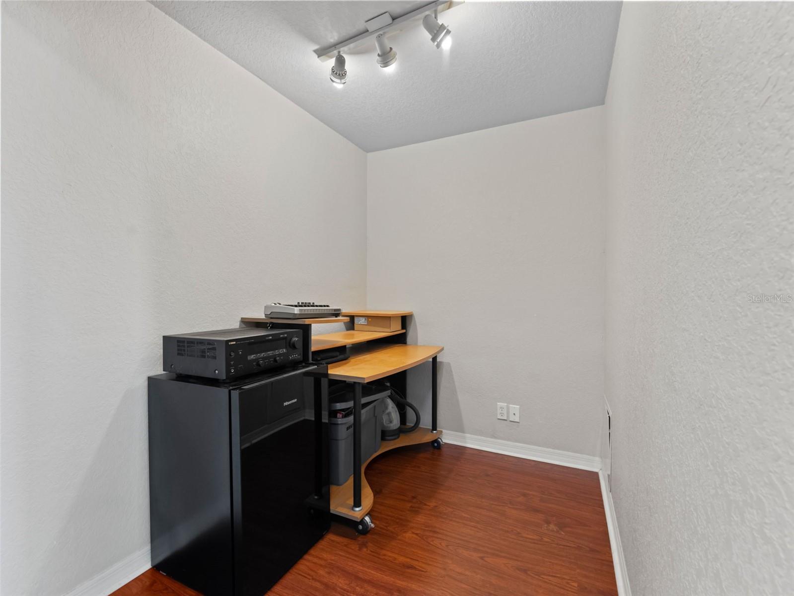 GOLFVIEW II CONDO - Residential