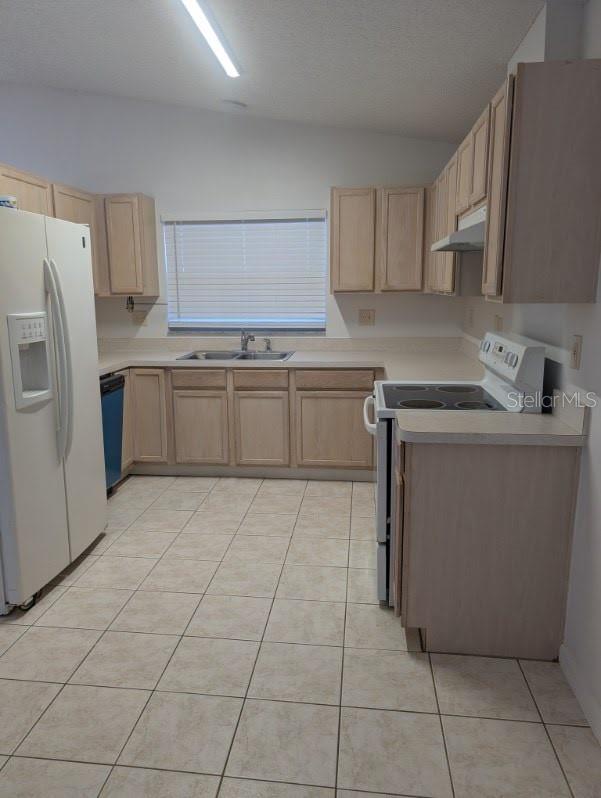 TAMPA BAY HIGHLANDS - Residential Lease