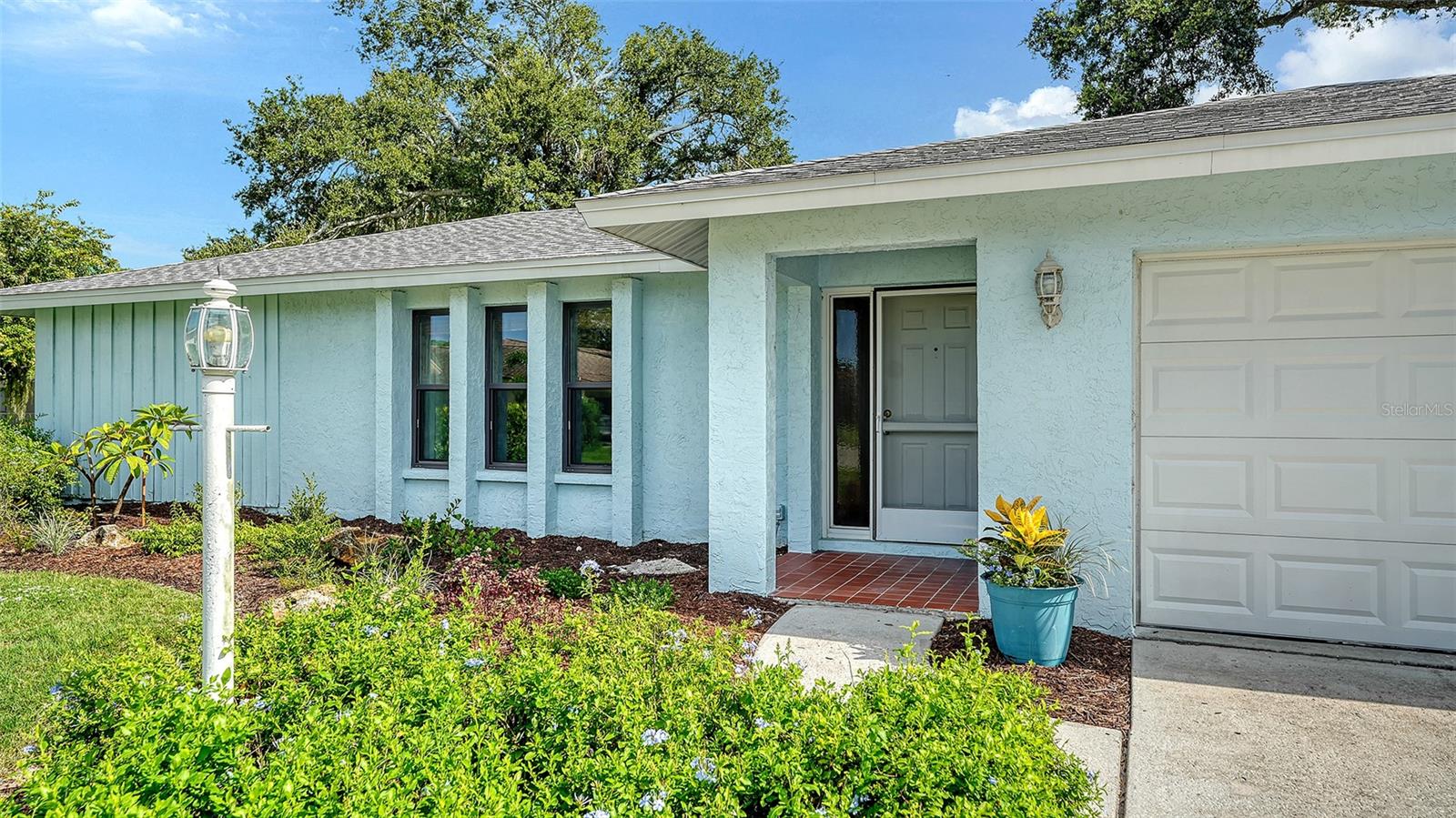 1402 PALMWOOD DRIVE