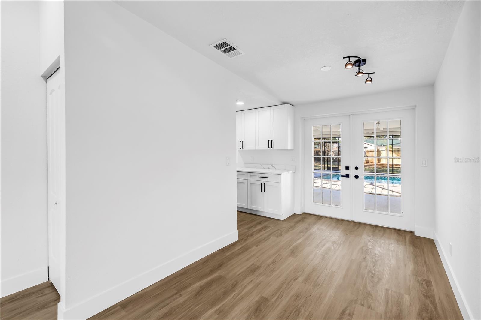 SOUTHERN COMFORT HOMES UNIT 1-B - Residential