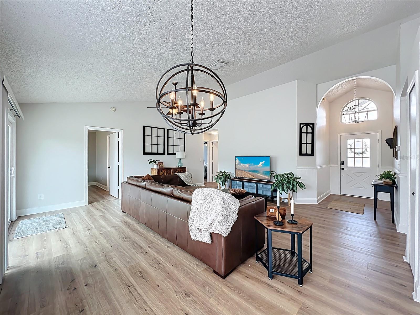 STURBRIDGE - Residential