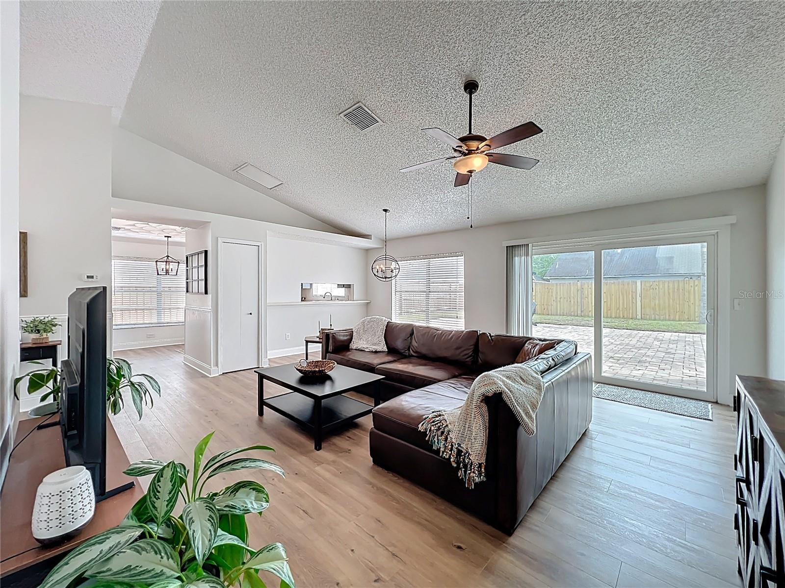 STURBRIDGE - Residential