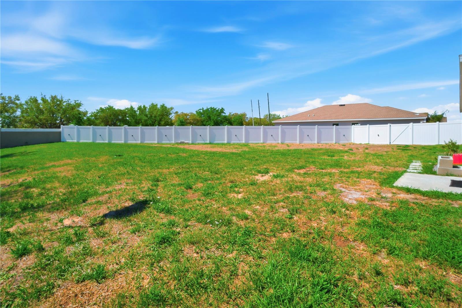 LEOMAS LNDG PH 1 - Residential