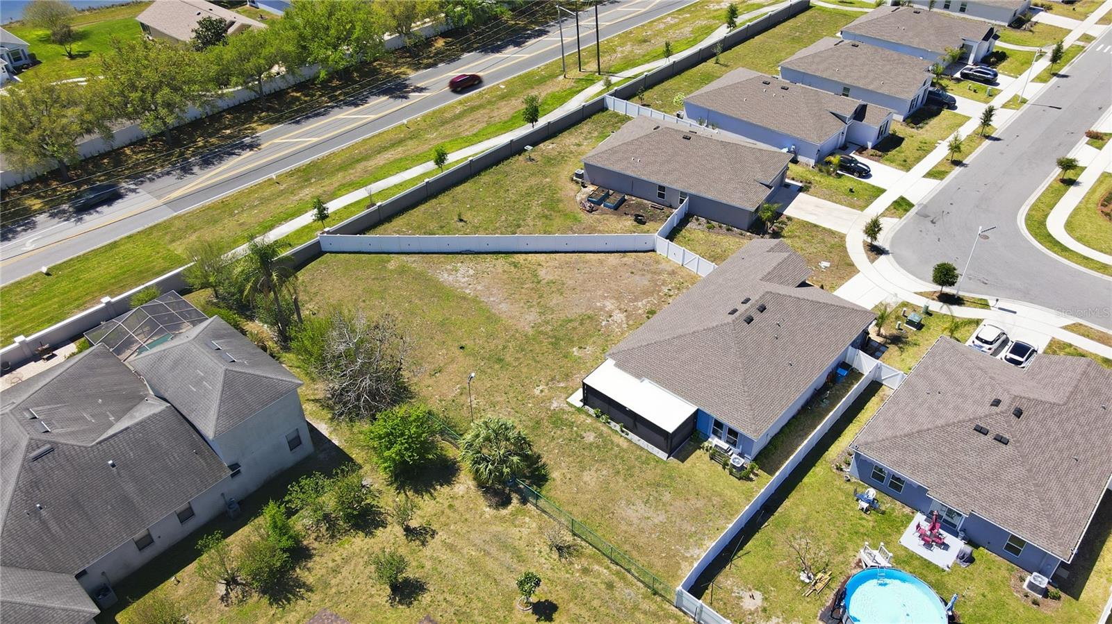 LEOMAS LNDG PH 1 - Residential