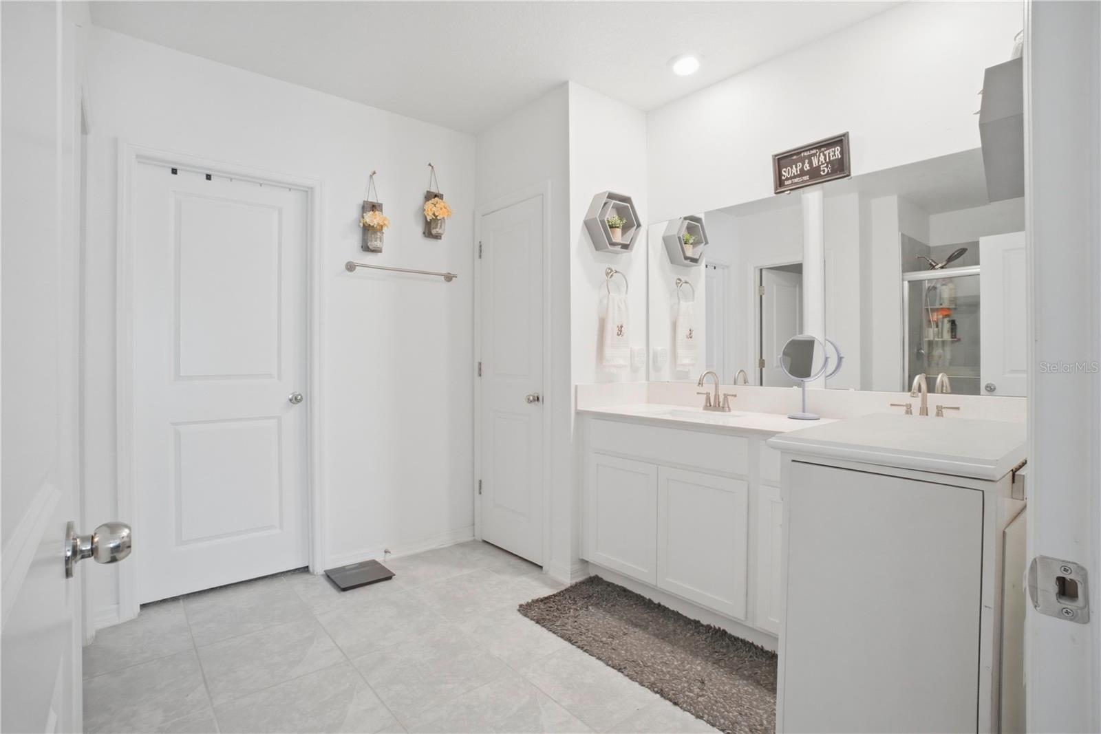 LEOMAS LNDG PH 1 - Residential