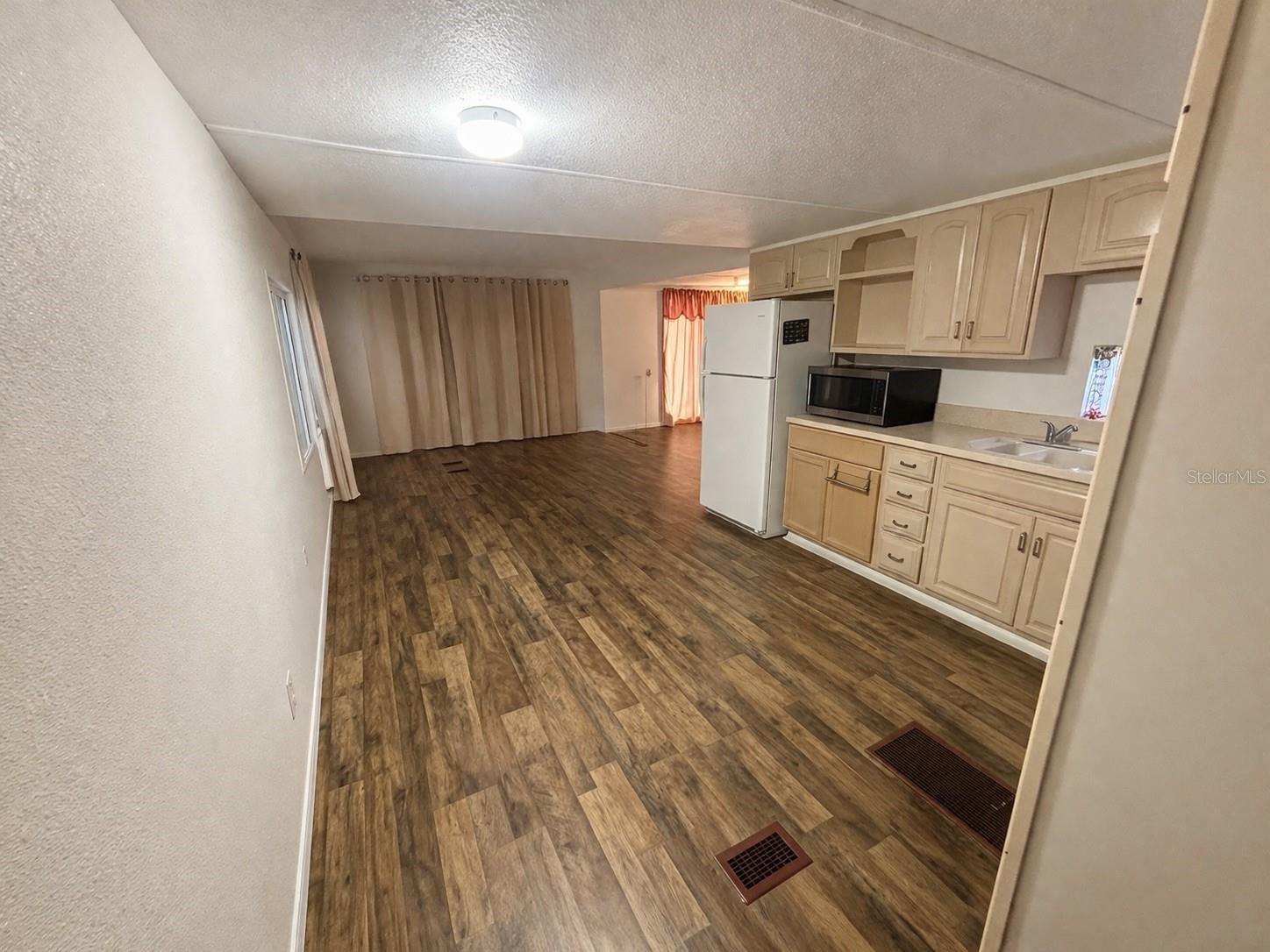 SUNSHINE PARK 01 - Residential