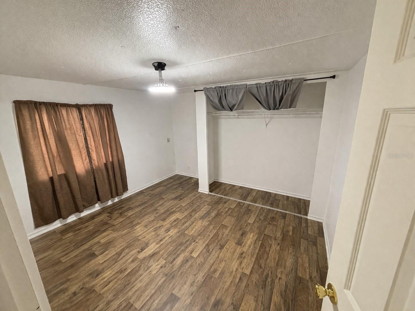 SUNSHINE PARK 01 - Residential