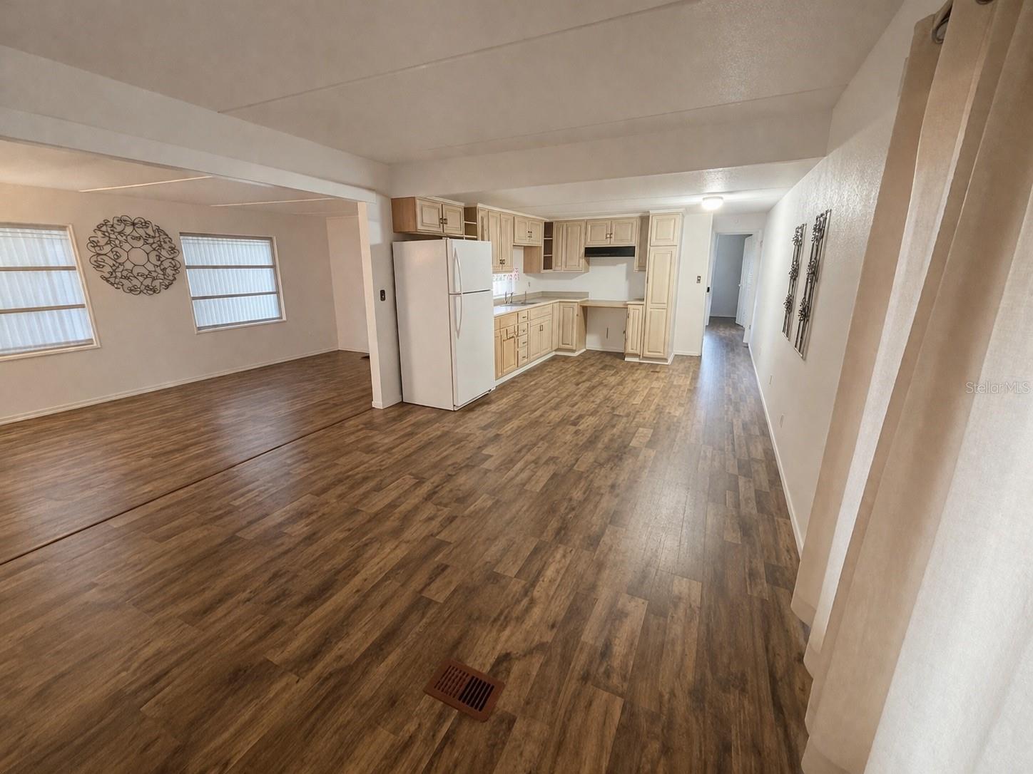 SUNSHINE PARK 01 - Residential