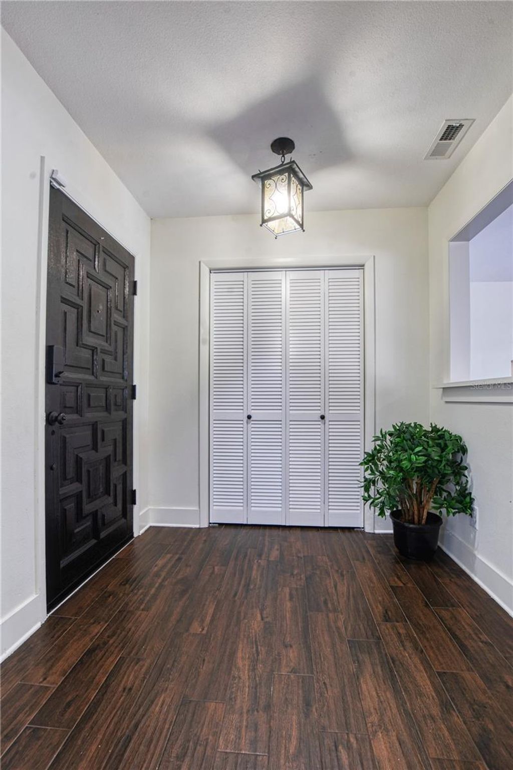 Photo of 1809 Pepperidge Drive, Orlando, FL 32806 (MLS # O6379351)