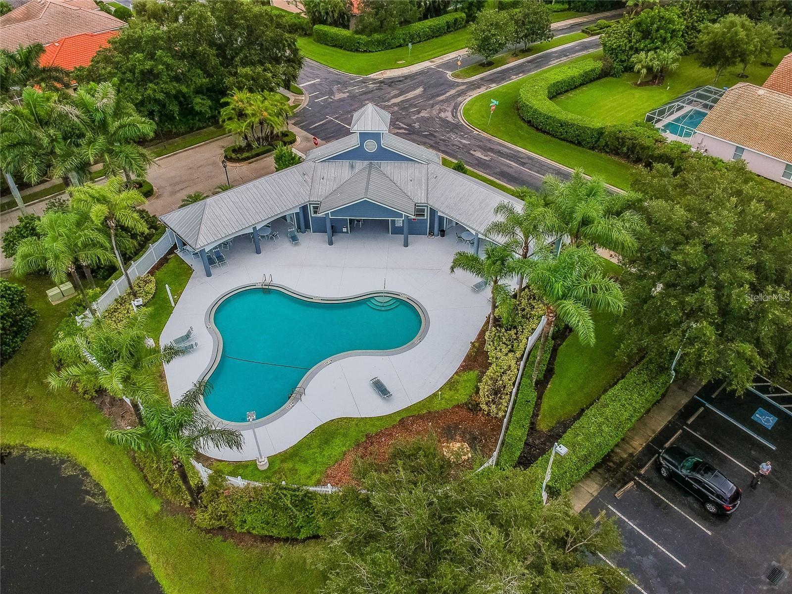 THE HAMPTONS - Residential