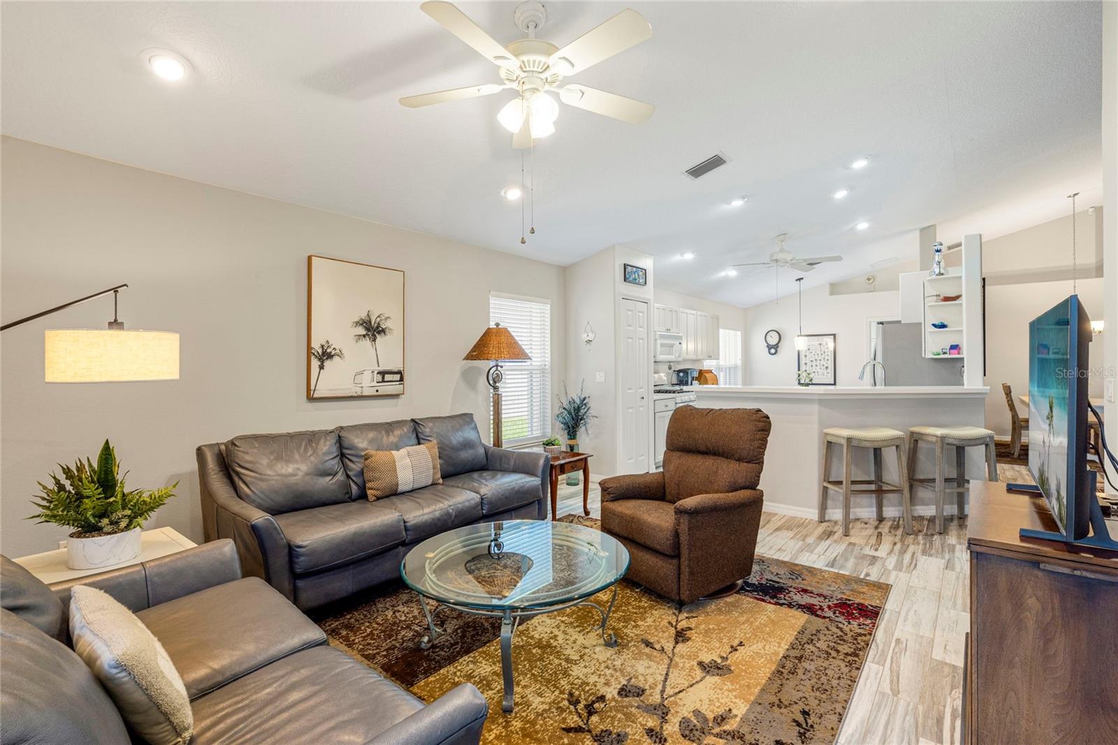 THE HAMPTONS - Residential