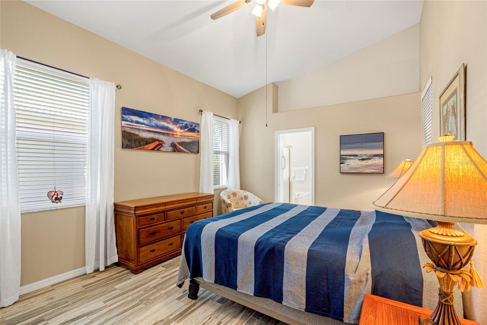 THE HAMPTONS - Residential