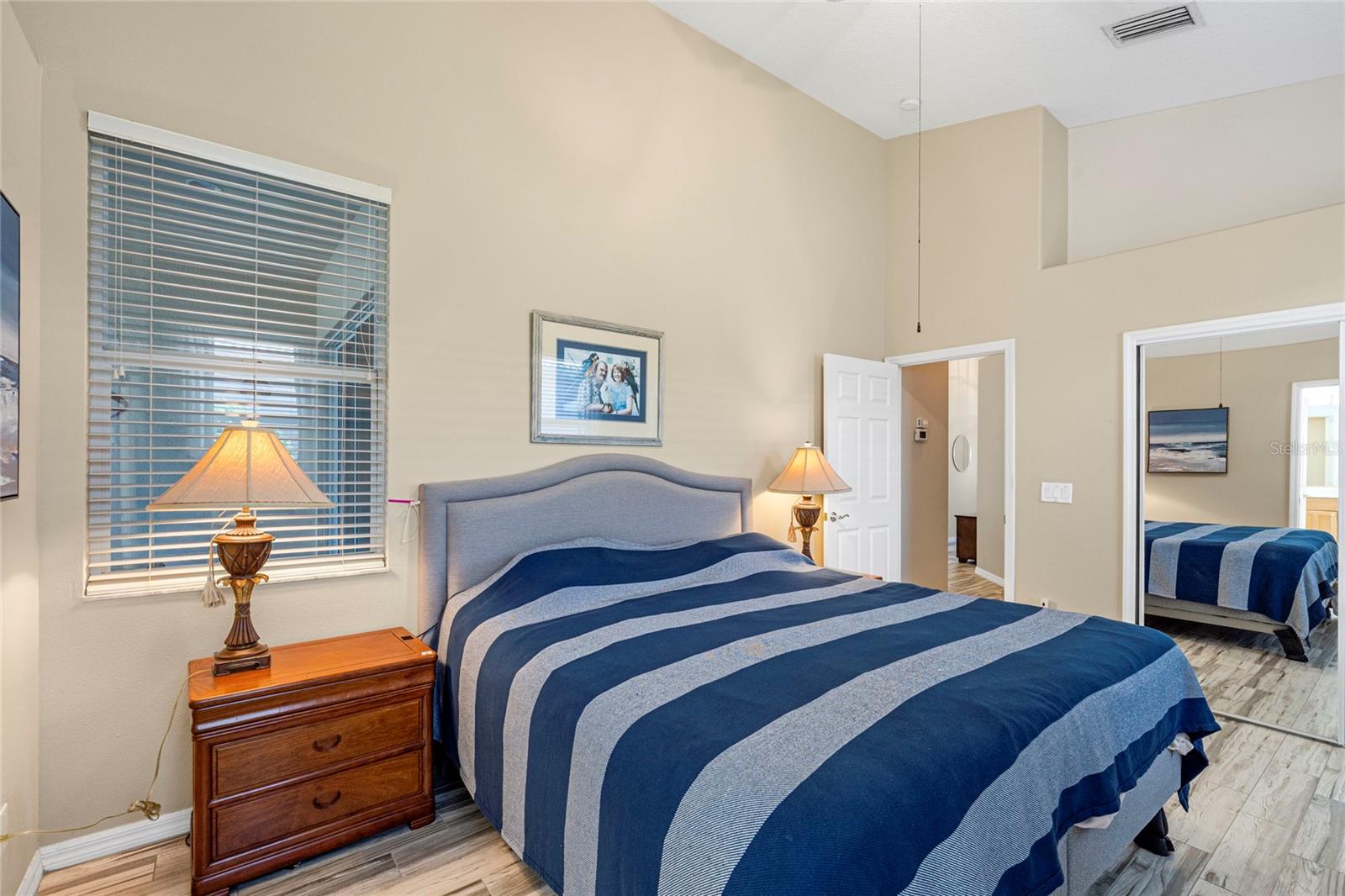 THE HAMPTONS - Residential