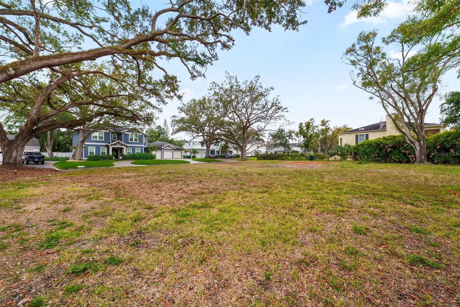 BAY VIEW ESTATES - Land