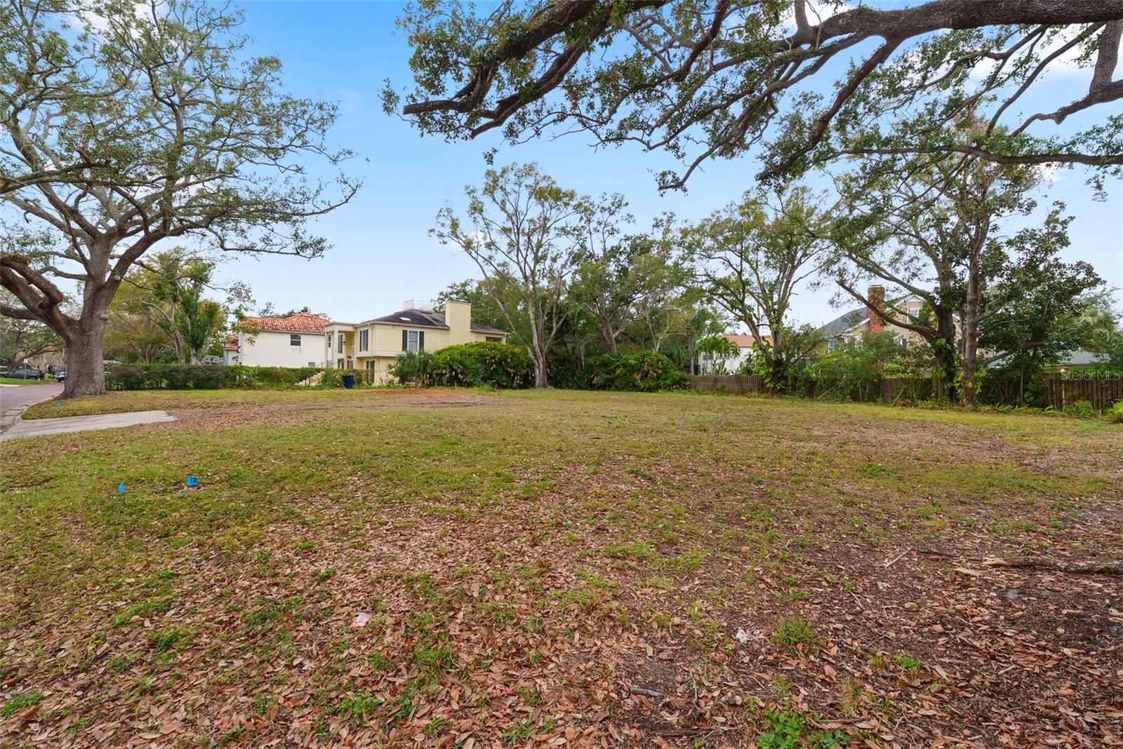 BAY VIEW ESTATES - Land