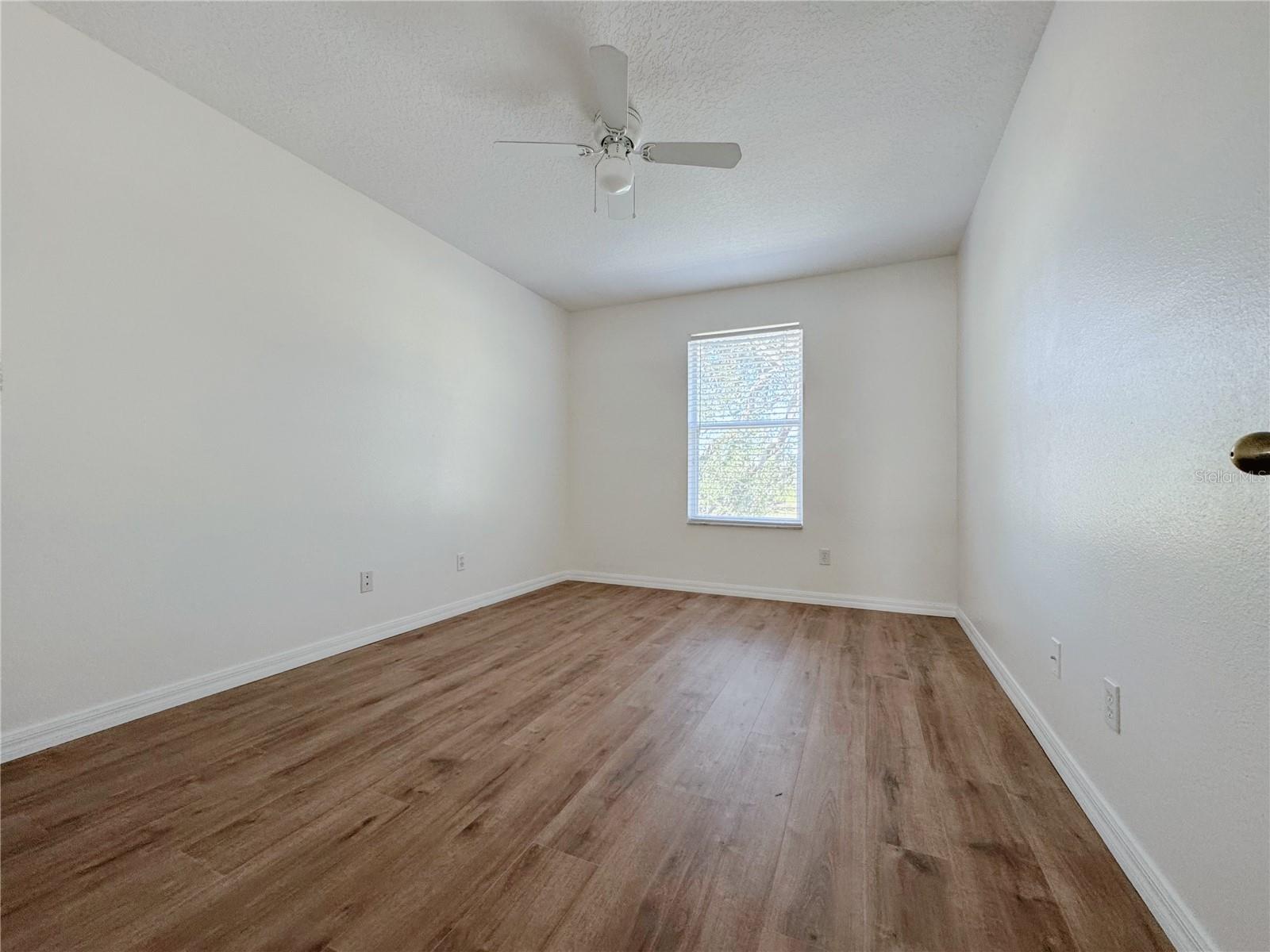 OAKCREST/SOUTHMEADOWPH N - Residential Lease