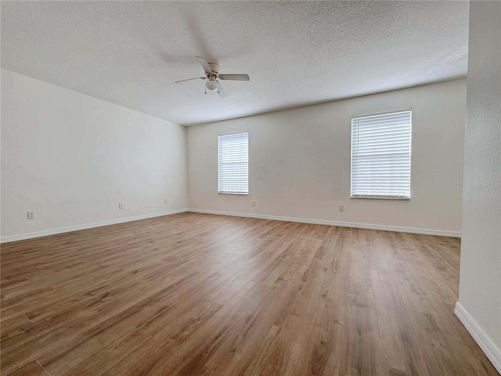 OAKCREST/SOUTHMEADOWPH N - Residential Lease