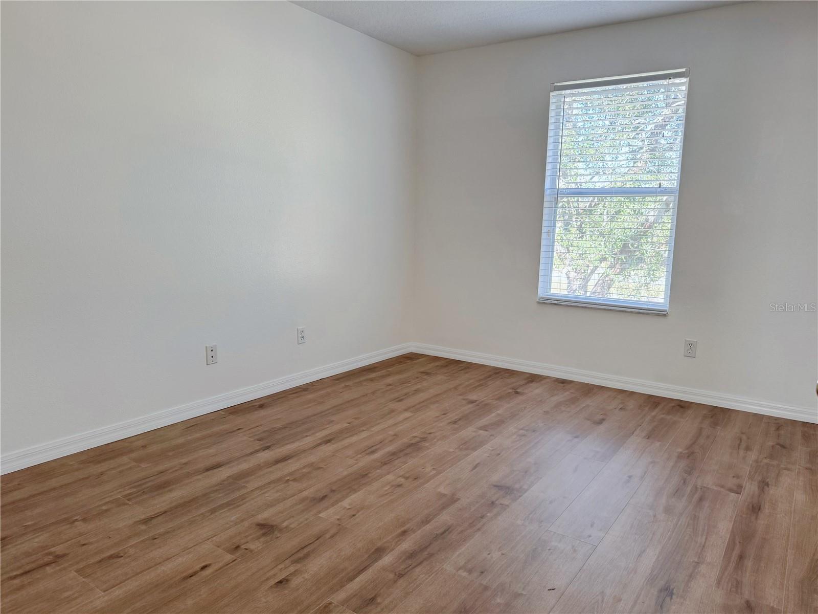 OAKCREST/SOUTHMEADOWPH N - Residential Lease