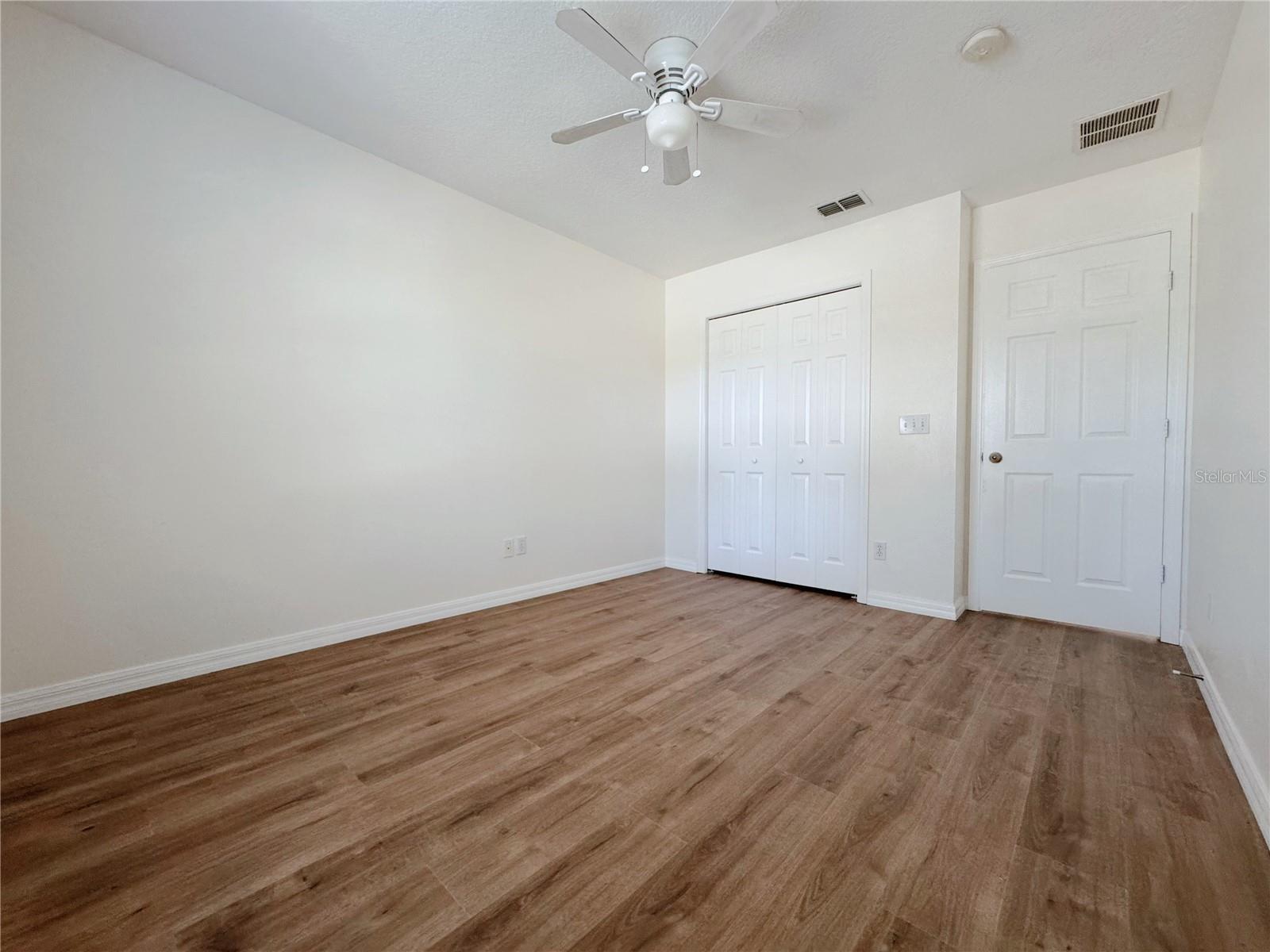 OAKCREST/SOUTHMEADOWPH N - Residential Lease