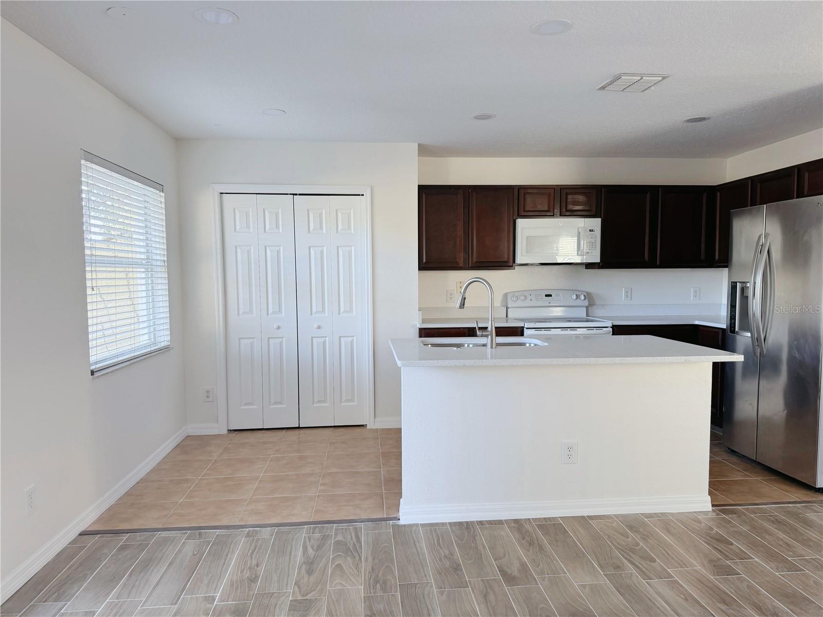 OAKCREST/SOUTHMEADOWPH N - Residential Lease