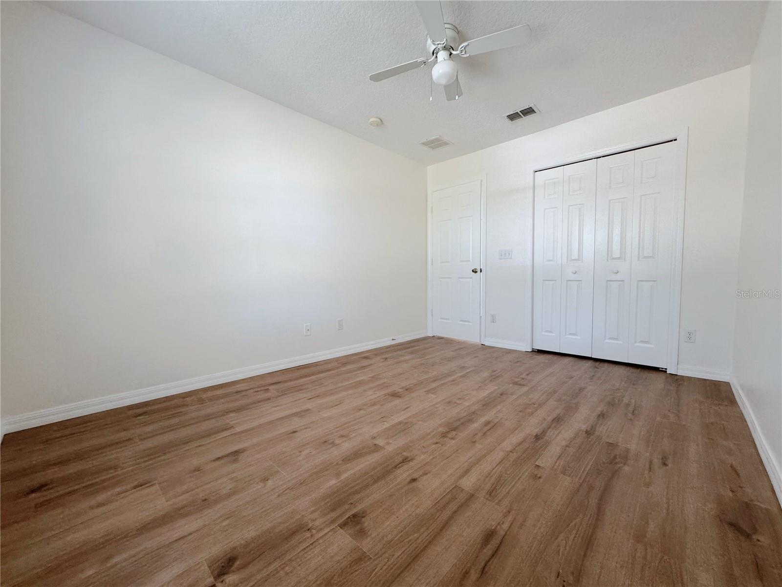 OAKCREST/SOUTHMEADOWPH N - Residential Lease