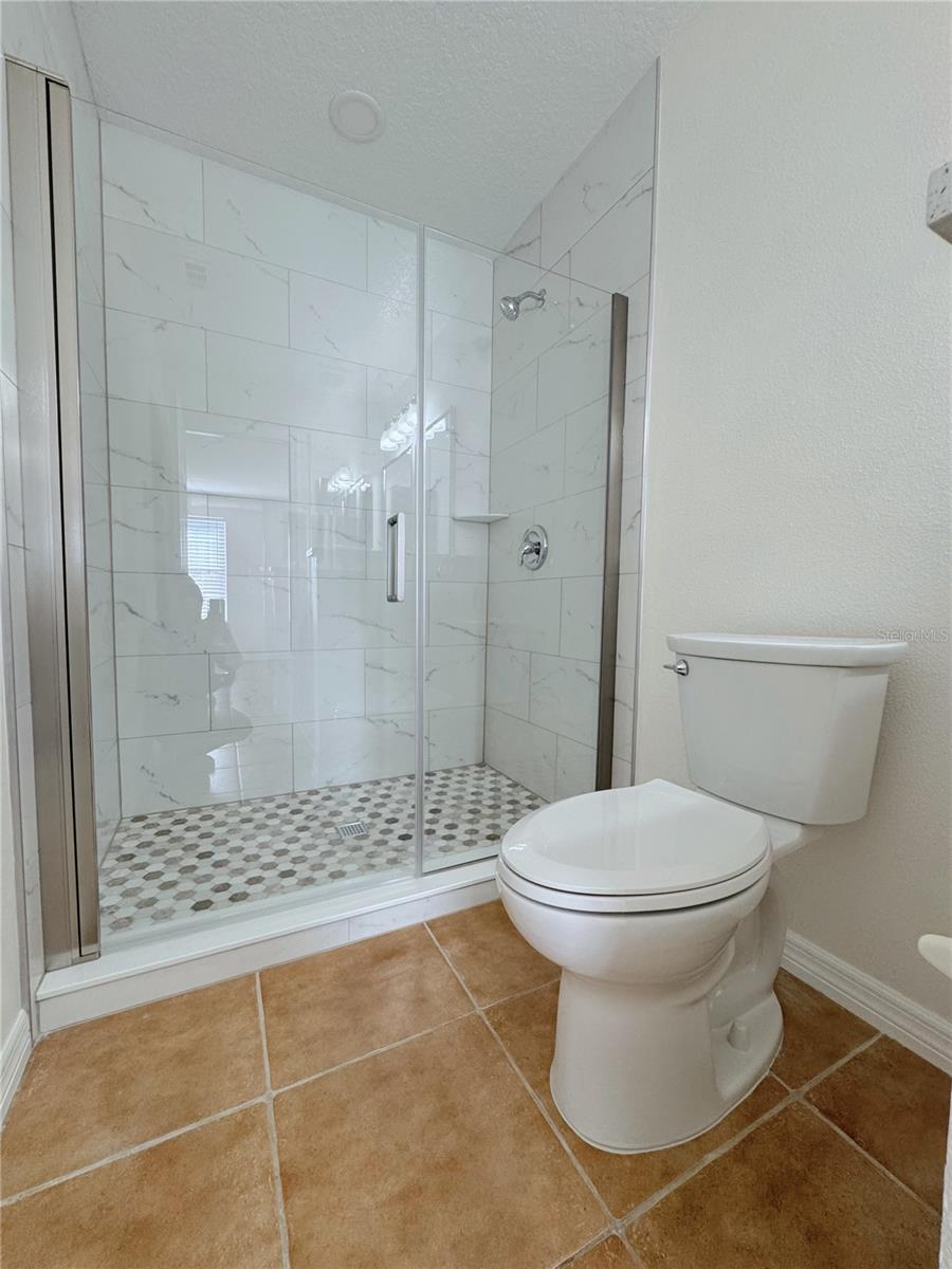 OAKCREST/SOUTHMEADOWPH N - Residential Lease