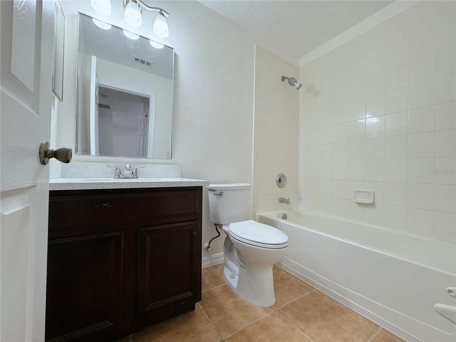 OAKCREST/SOUTHMEADOWPH N - Residential Lease