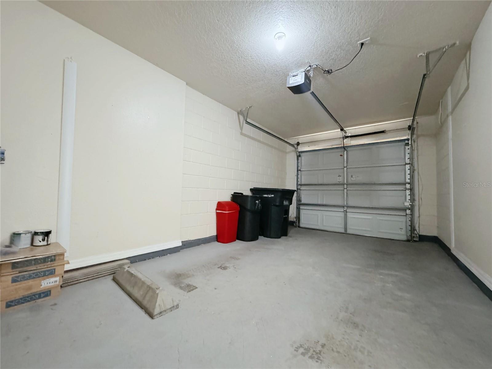 OAKCREST/SOUTHMEADOWPH N - Residential Lease