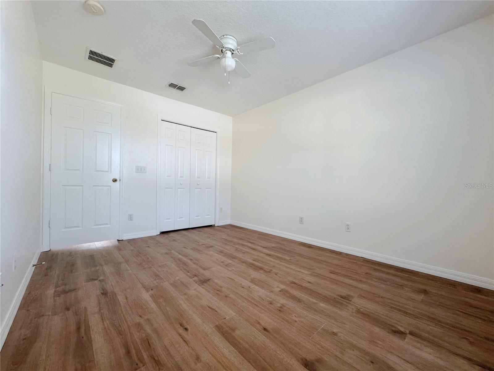 OAKCREST/SOUTHMEADOWPH N - Residential Lease