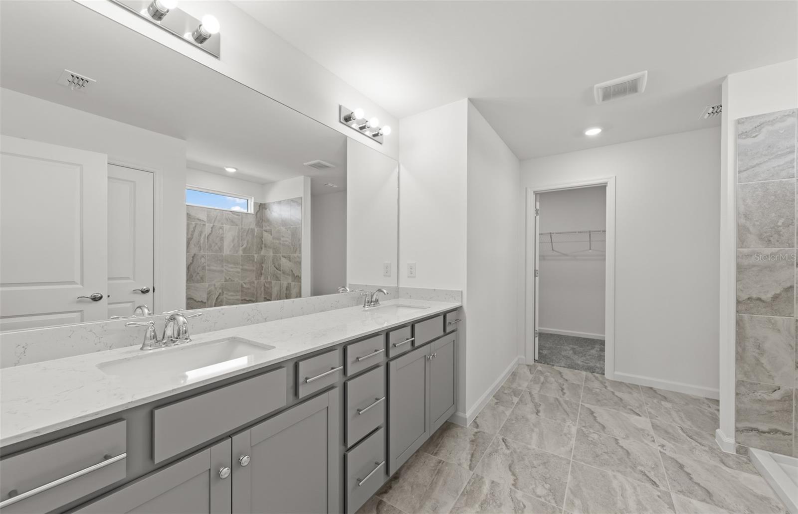 LAKESPUR WELLEN PARK PHASE 3 - Residential