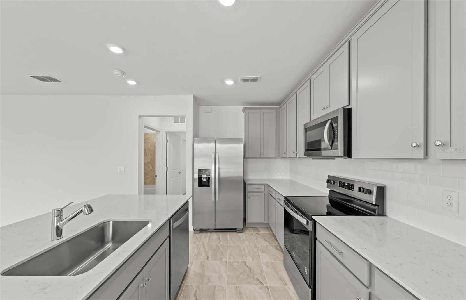 LAKESPUR WELLEN PARK PHASE 3 - Residential