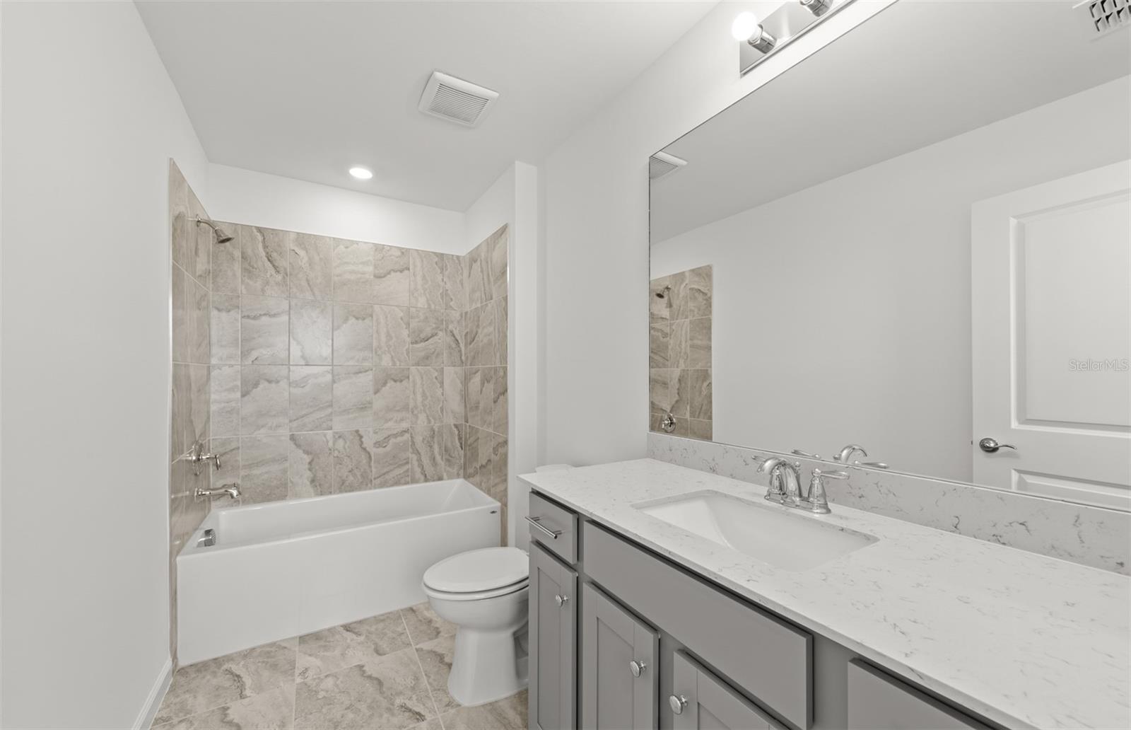 LAKESPUR WELLEN PARK PHASE 3 - Residential