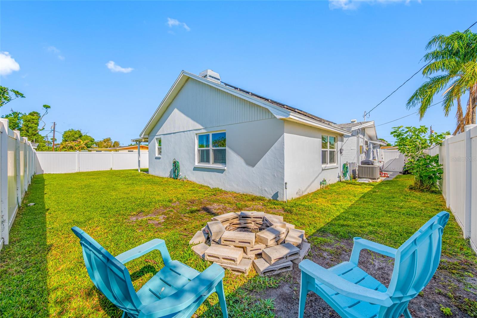 HOLIDAY GARDENS - Residential