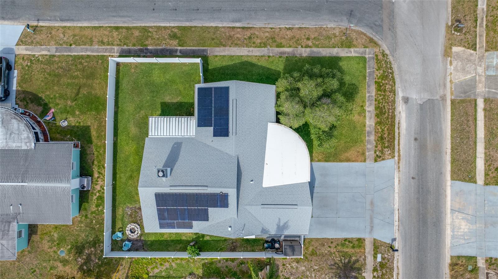 HOLIDAY GARDENS - Residential