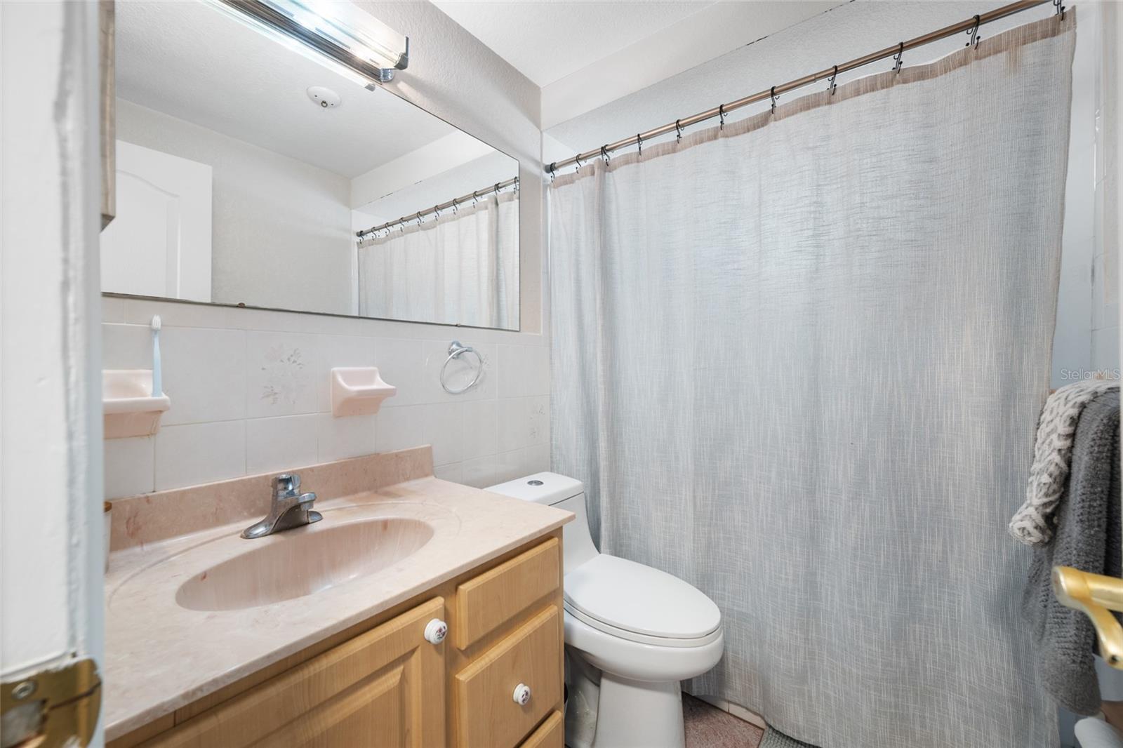 HOLIDAY GARDENS - Residential