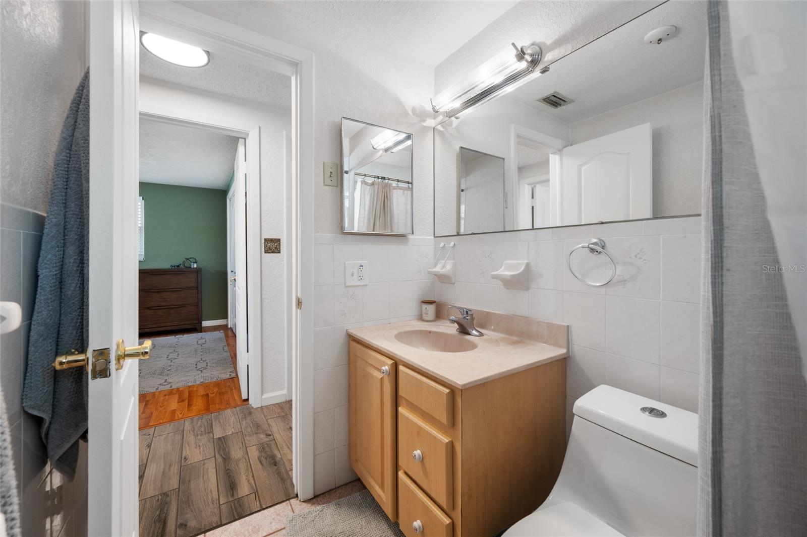 HOLIDAY GARDENS - Residential