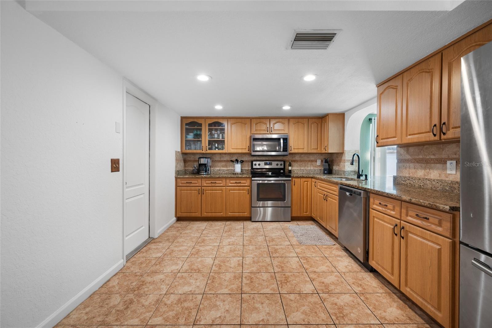 HOLIDAY GARDENS - Residential