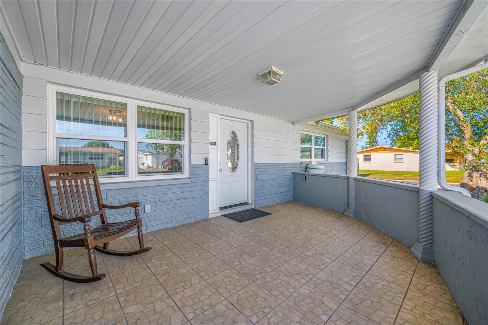 HOLIDAY GARDENS - Residential