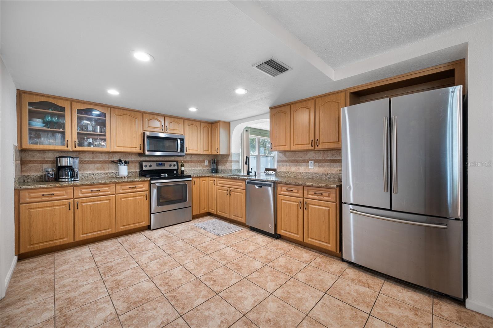 HOLIDAY GARDENS - Residential