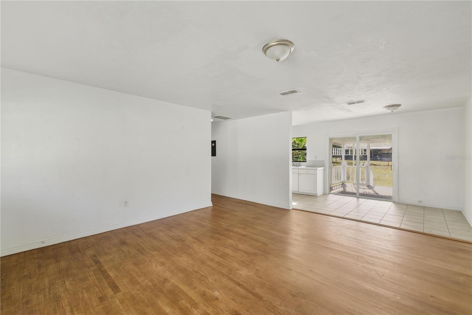 TREE HILL - Residential