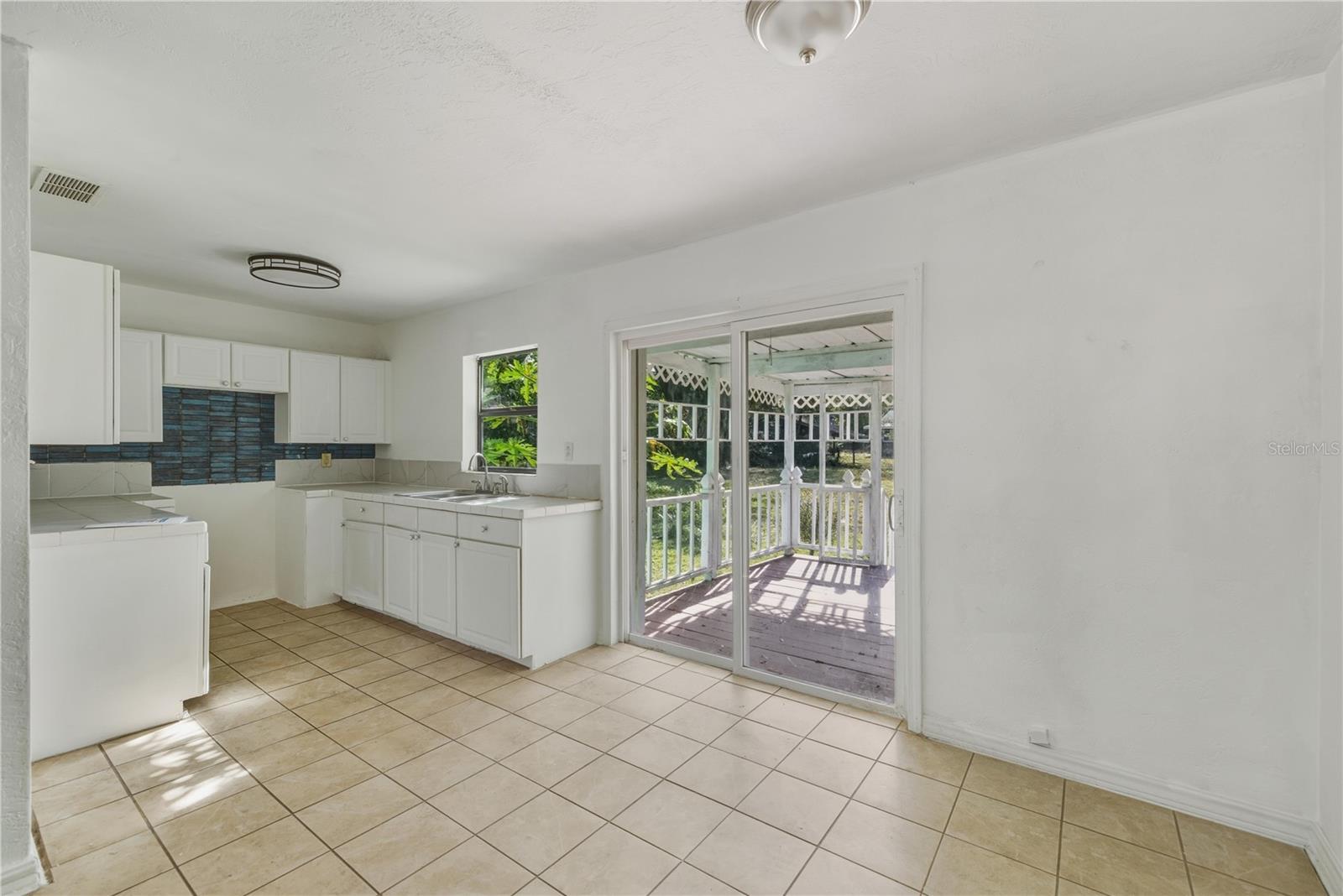 TREE HILL - Residential