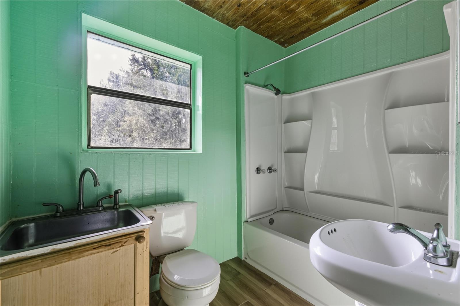 TREE HILL - Residential