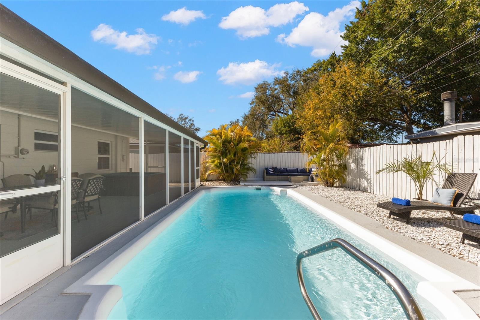 KENNETH CITY - Residential