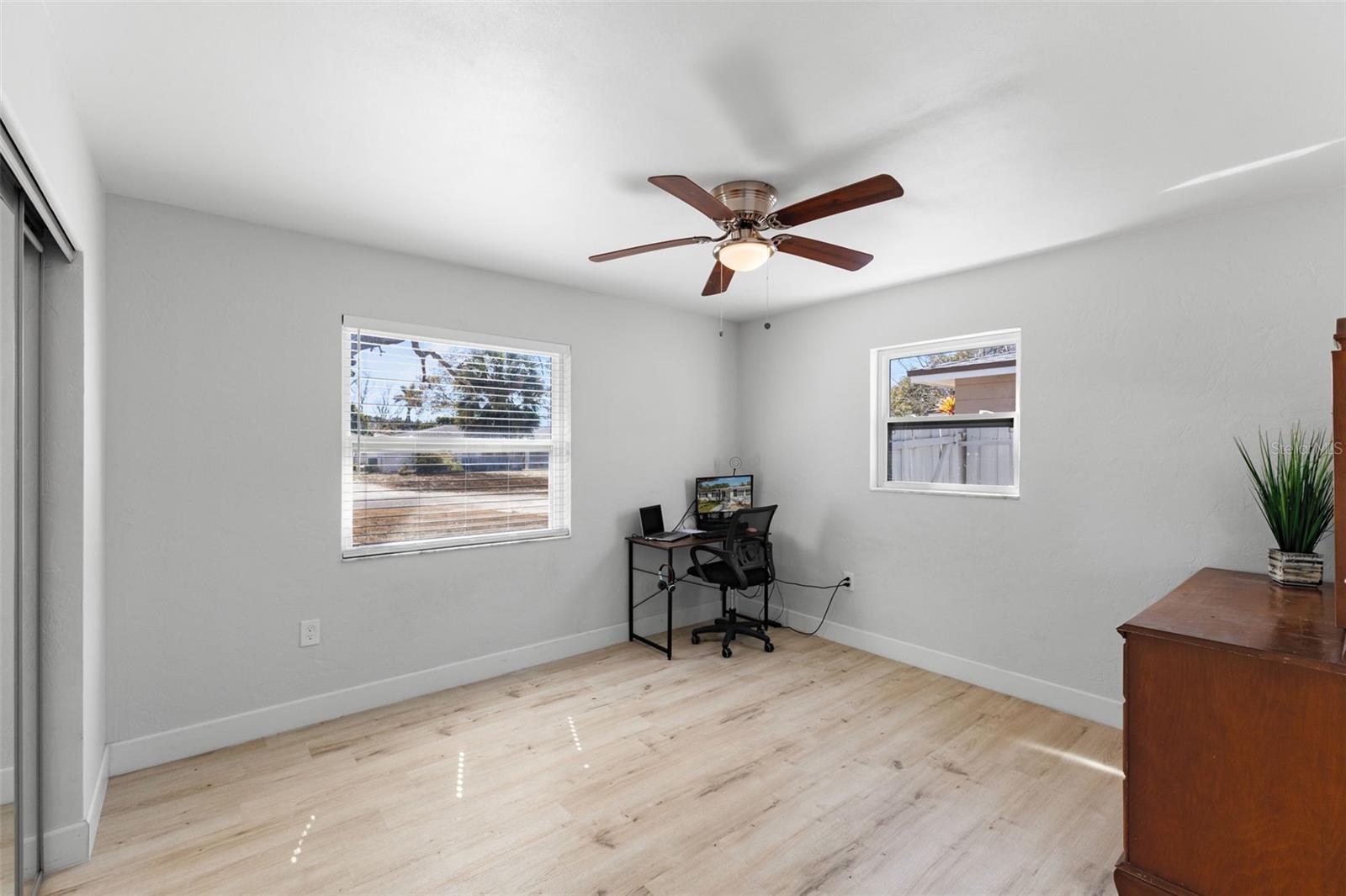 KENNETH CITY - Residential