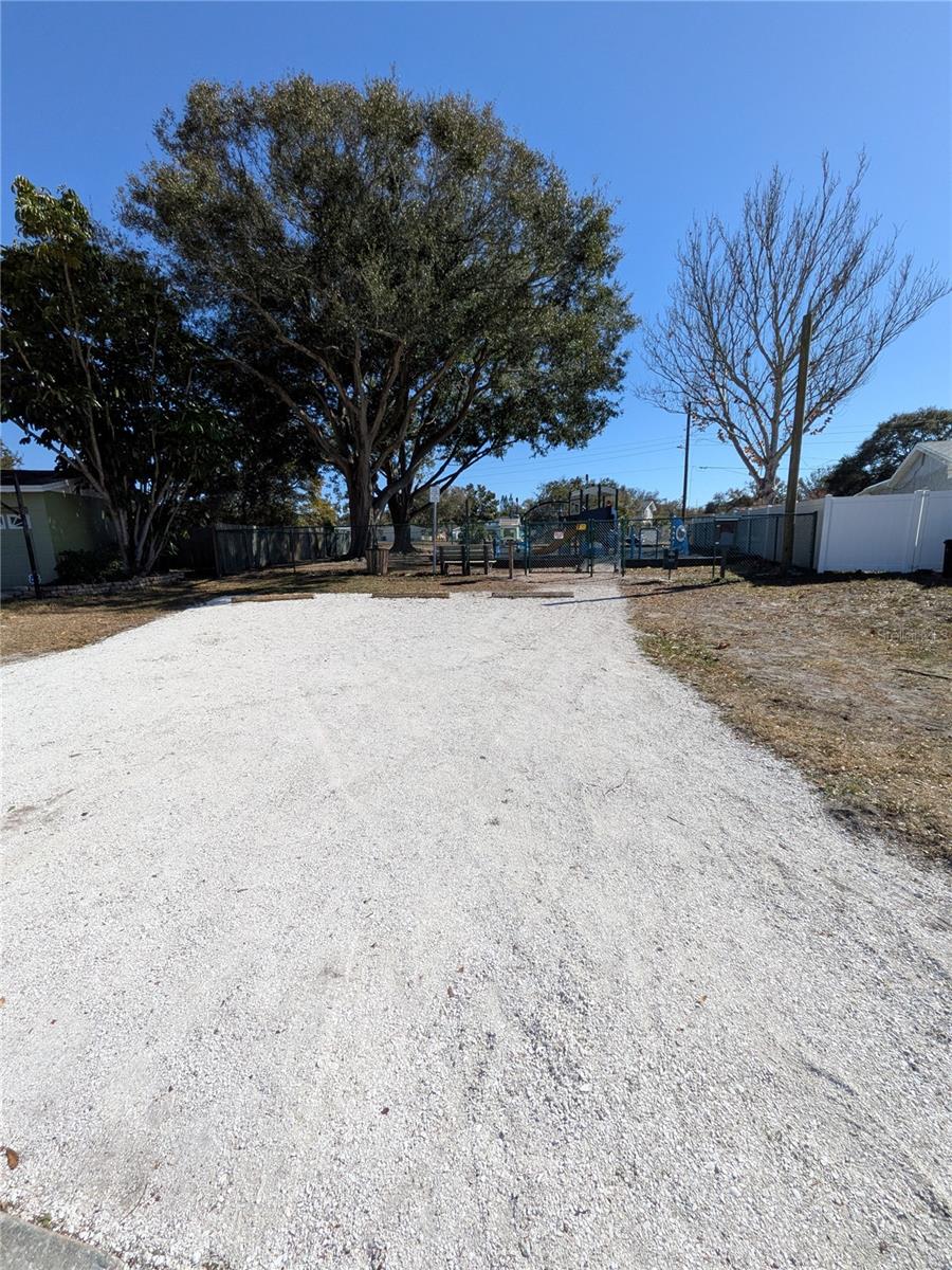 KENNETH CITY - Residential