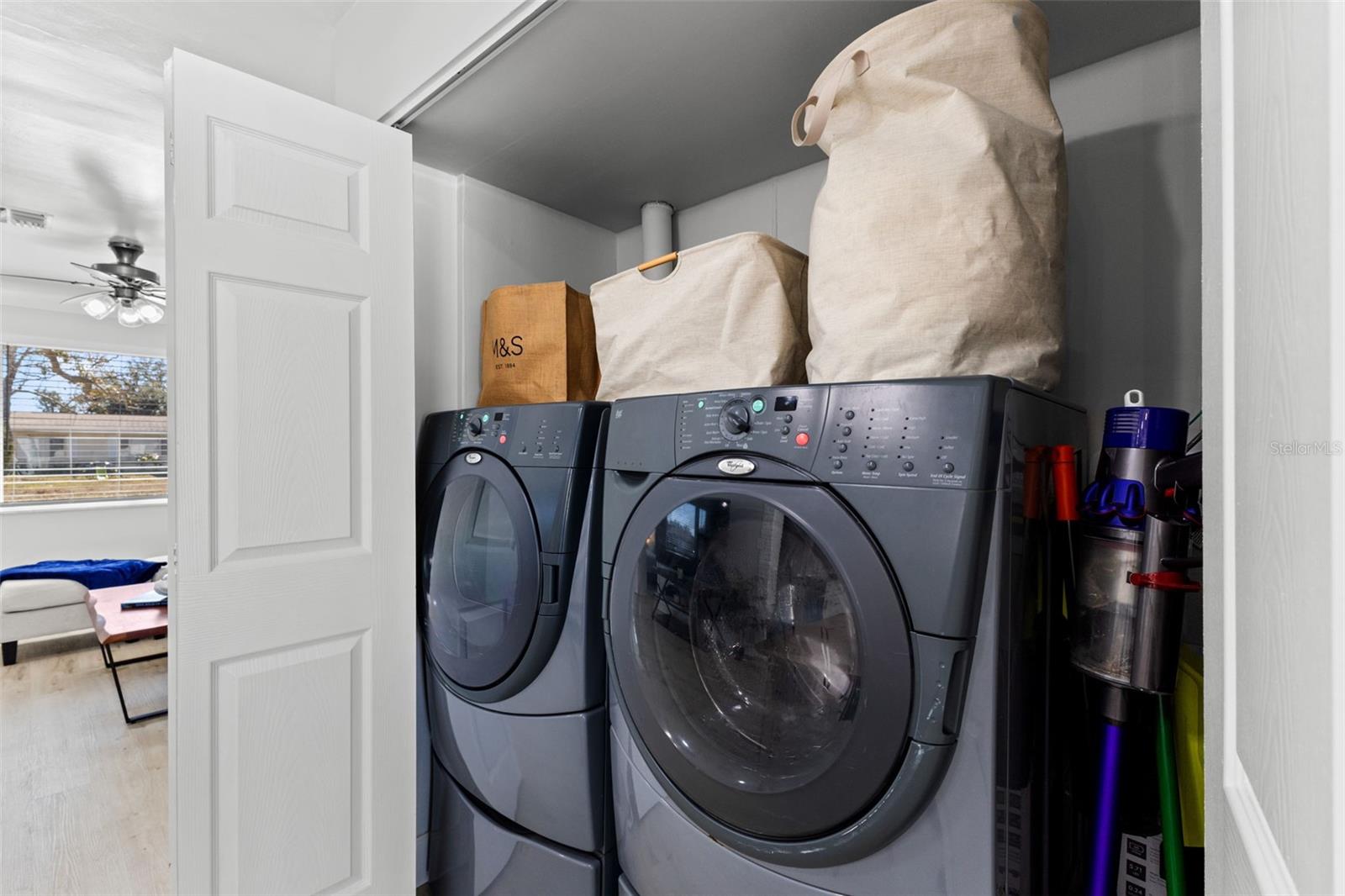 KENNETH CITY - Residential