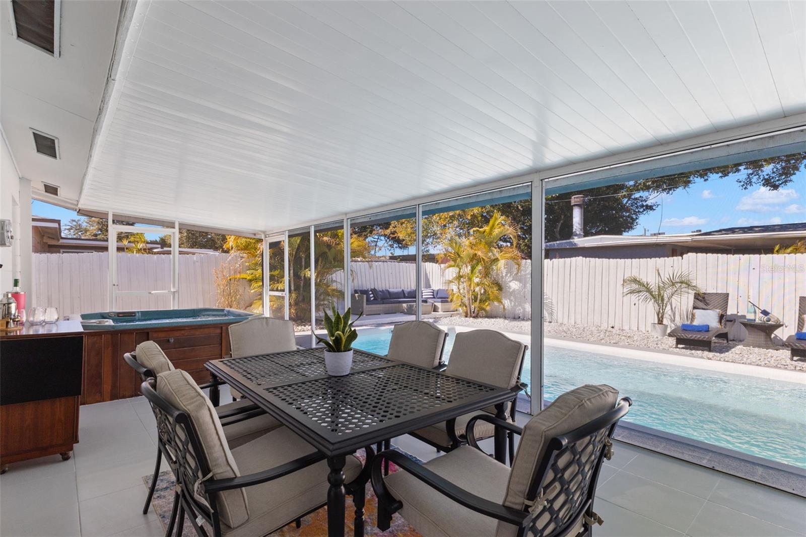 KENNETH CITY - Residential